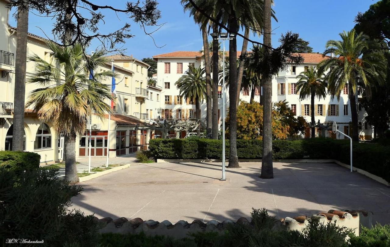 Hostel Santa Maria Cannes Exterior photo